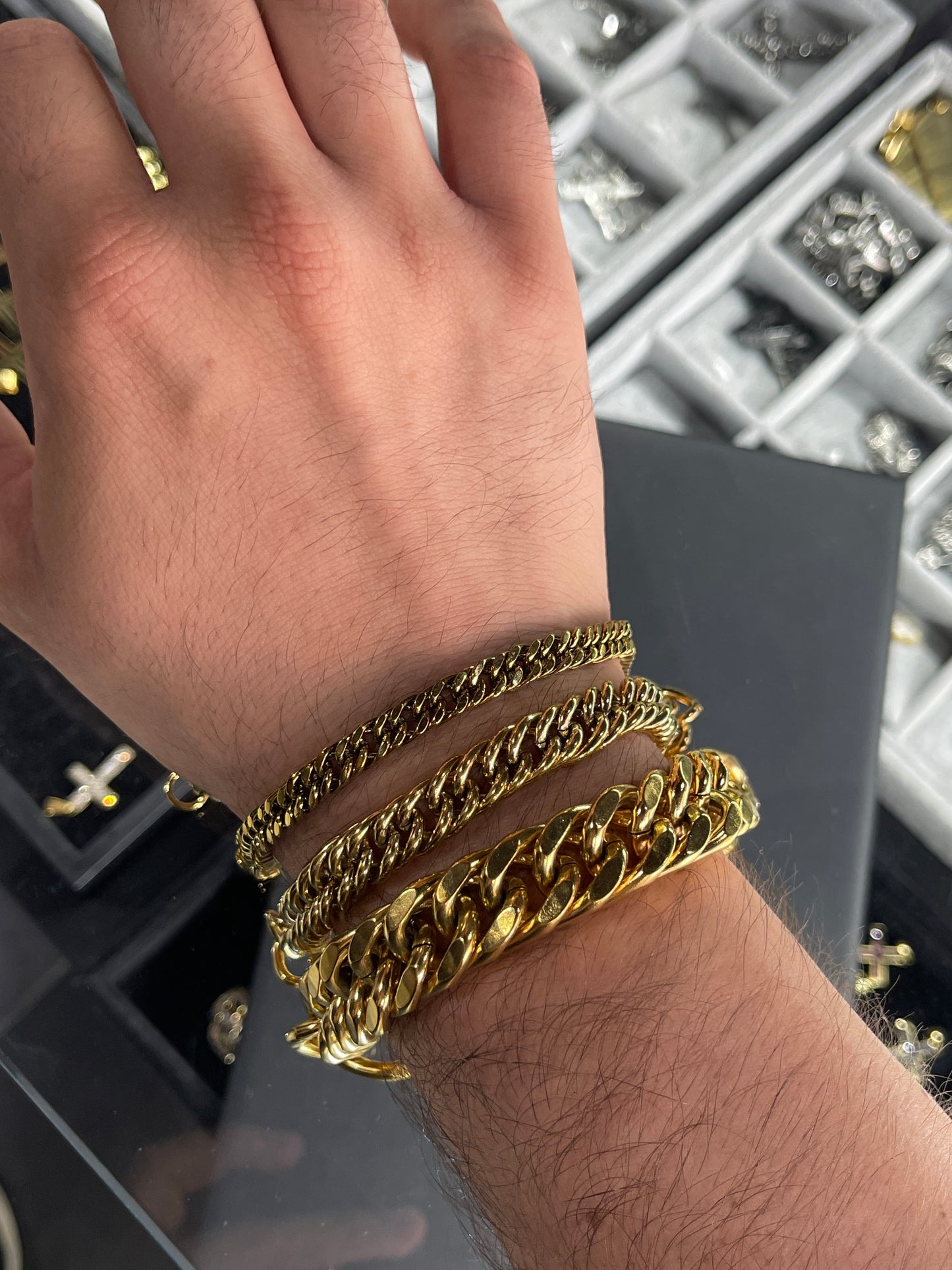 Barbado Pegado Dorado