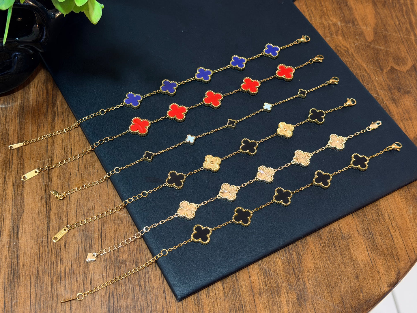 Pulsos Trébol Dorado Ajustables