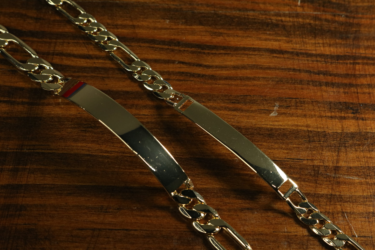 Pulsos Cartier con Placa