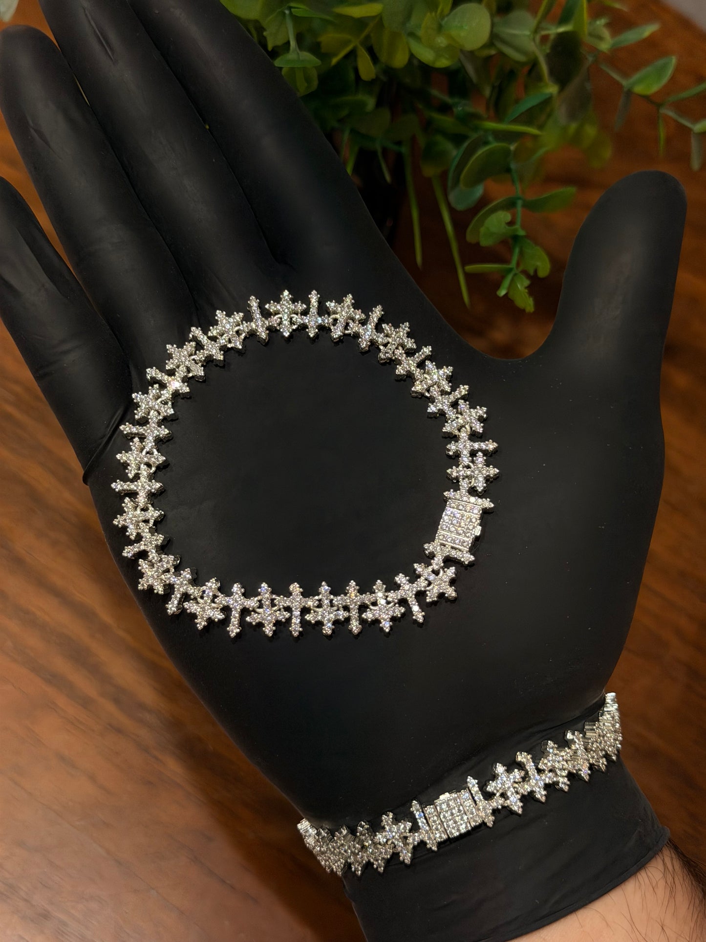 Pulso Cruz Gótica Iced Out Plata .925