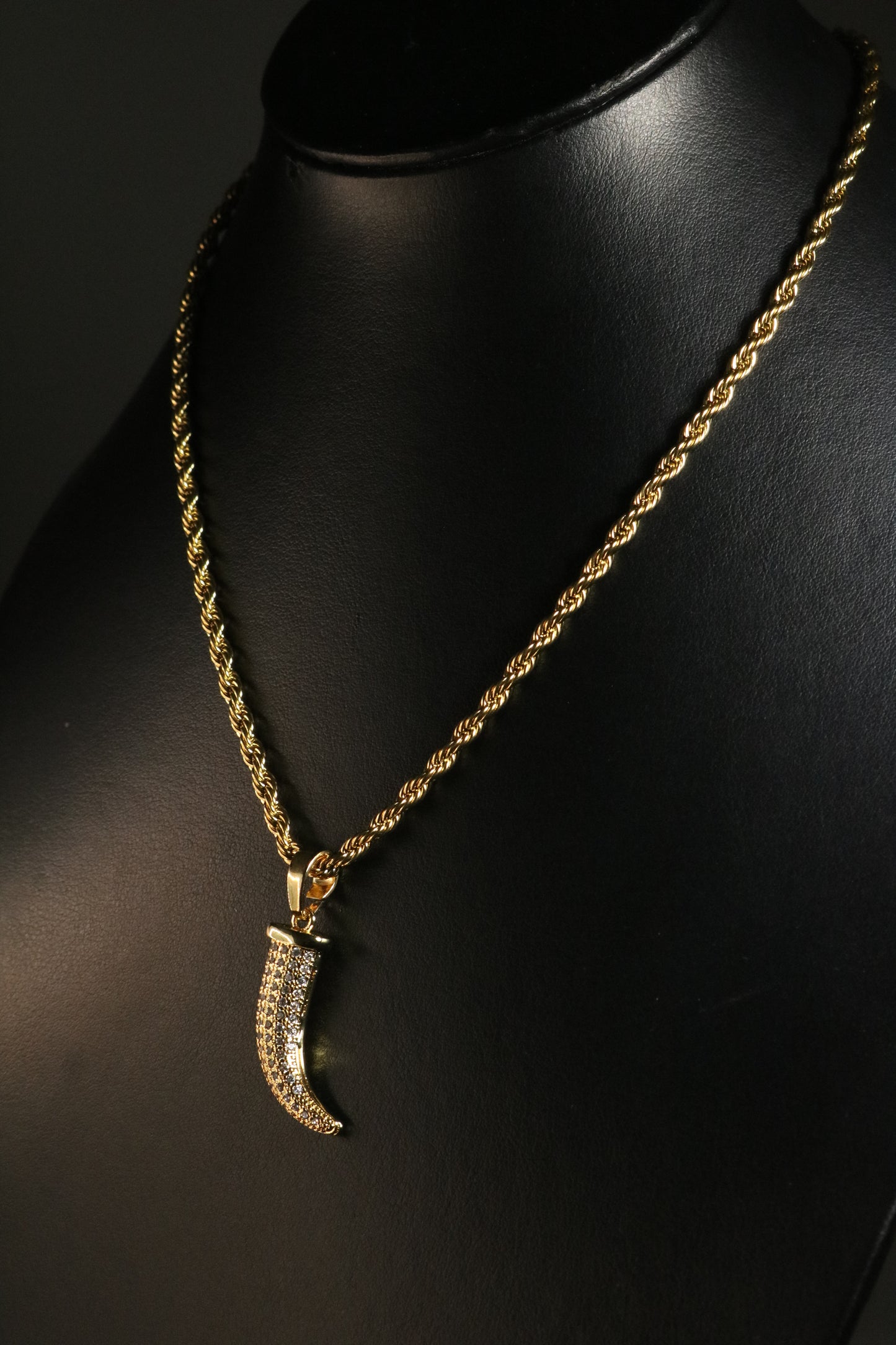 Colmillo ICED Dorado