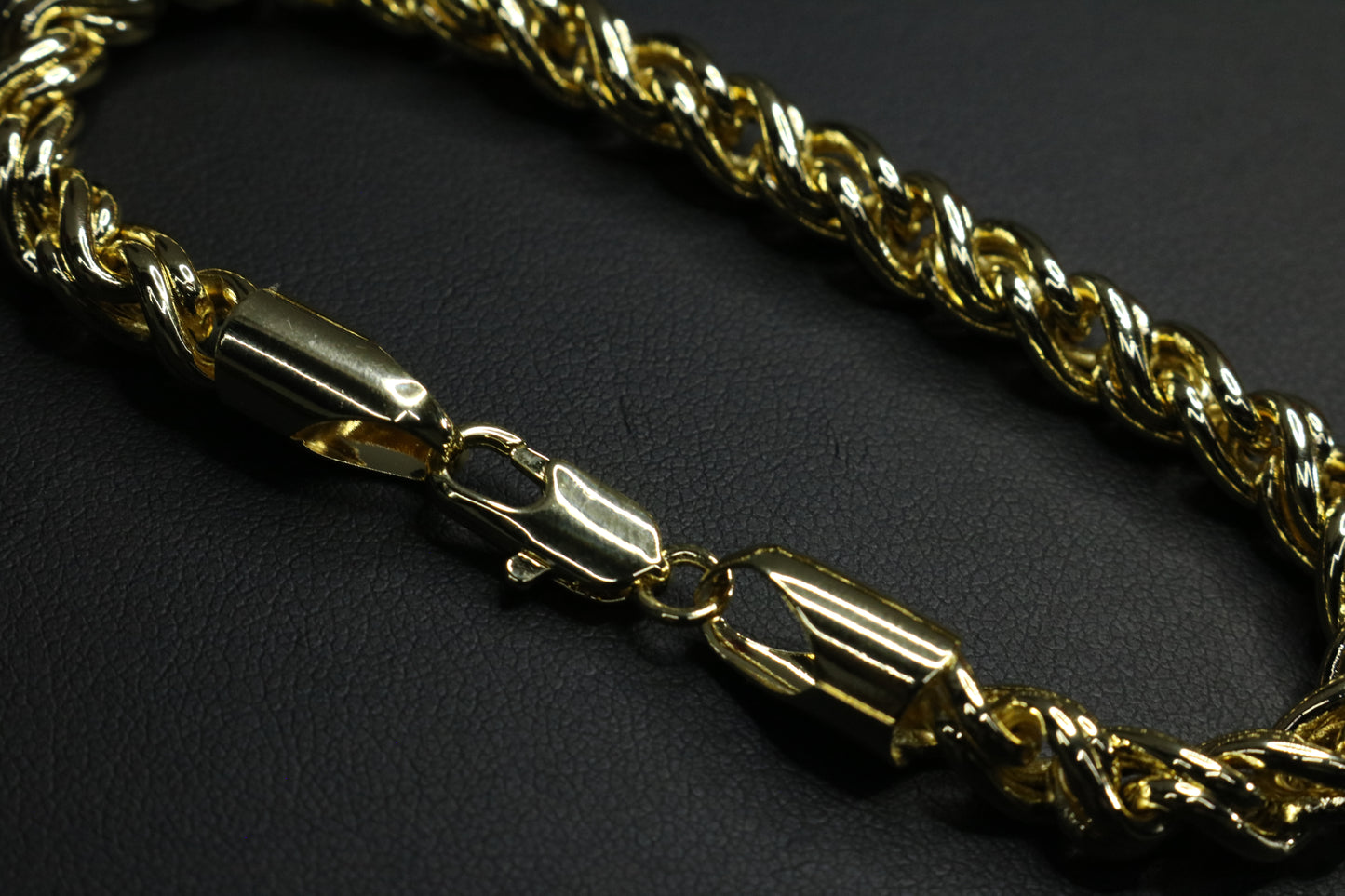 Pulso Espiral Dorado 7mm 19cm