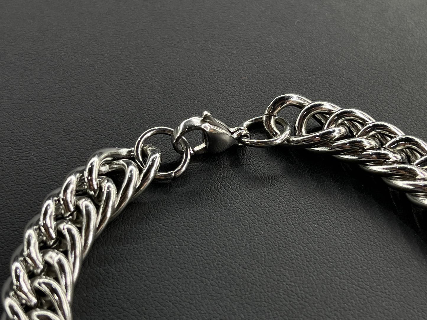 Barbado Pegado Plateado