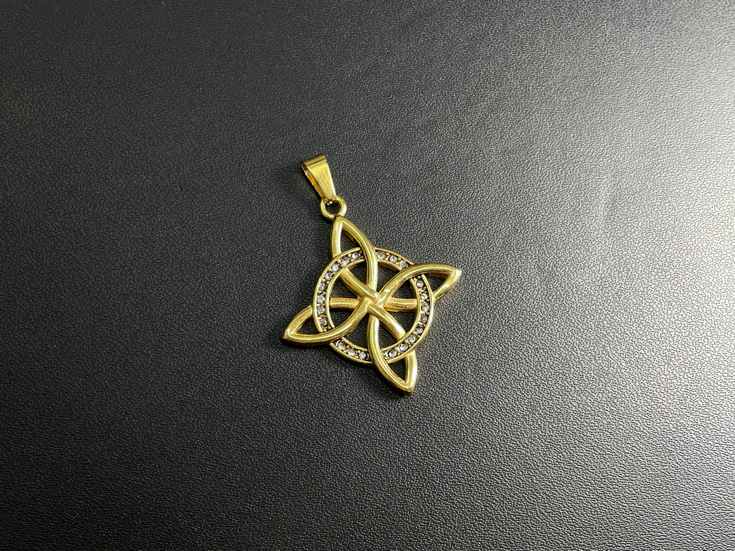 Estrella Geométrica Dorada